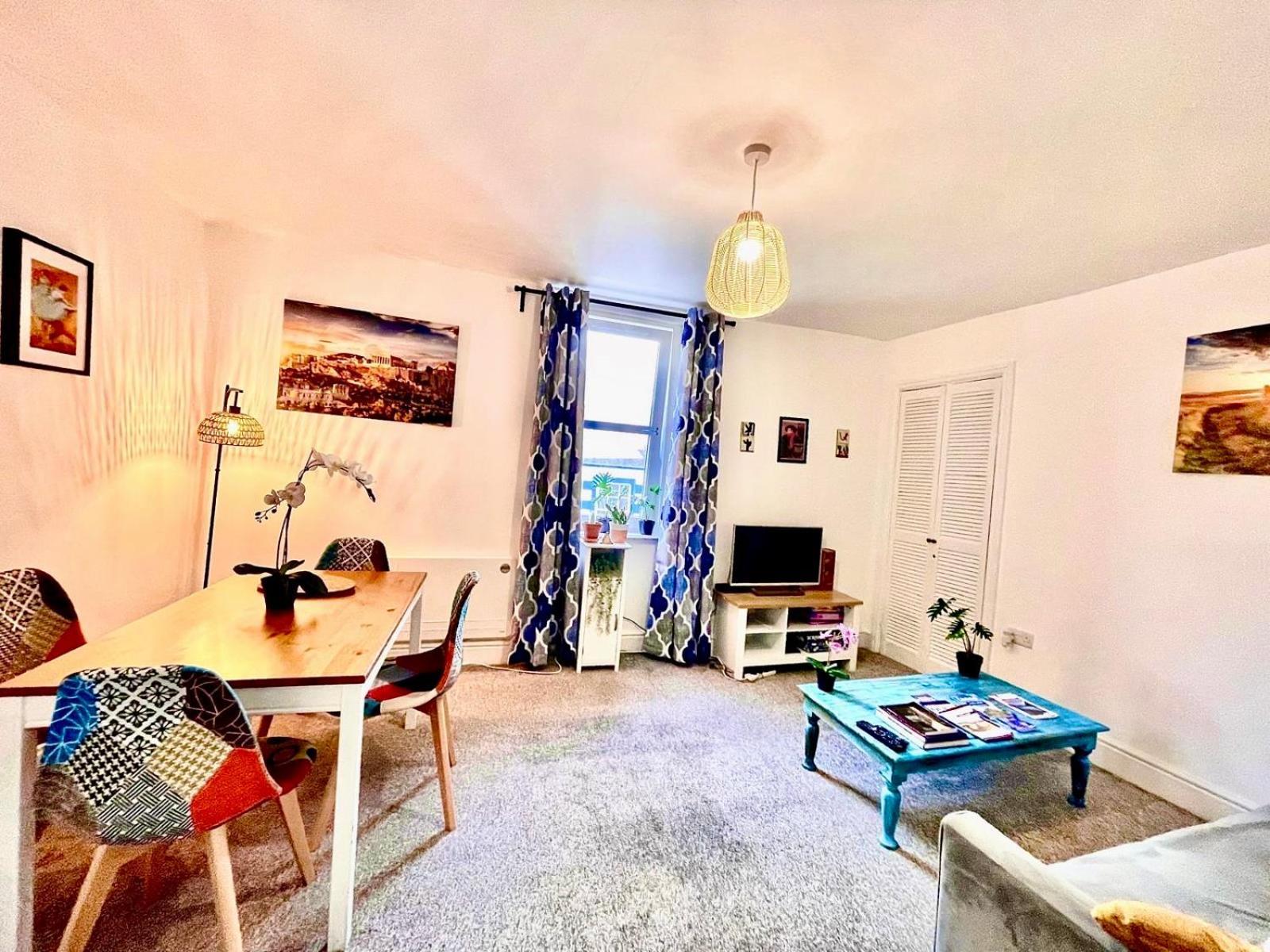 Cosy Authentic Flat In The Heart Of Galashiels Kültér fotó